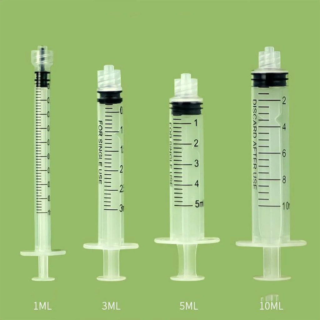 1 Set  pet feeding bottles, small pet feeders, dog and cat feeders, juvenile pet feeders, bottle and syringe type feeders